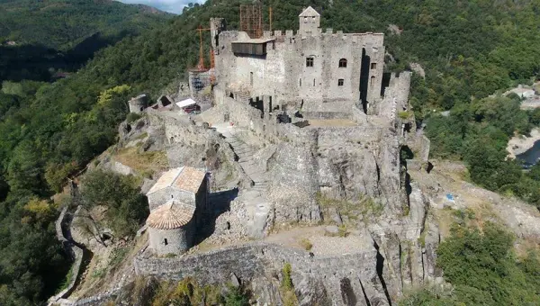 Meyras - Guida turismo, vacanze e weekend nell'Ardèche