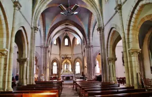 Binnen in de kerk