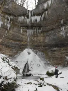 Cascade - Chemin de Vaux (sentier rando)