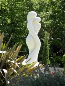 Sculptuur van Roland Masson