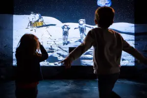 On a marché sur la Lune (© Planet Ocean Montpellier)