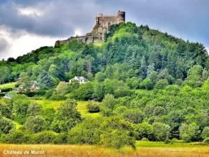 Schloss von Murol (© Jean Espirat)