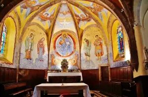 L'intérieur de l'église Saint-Victor