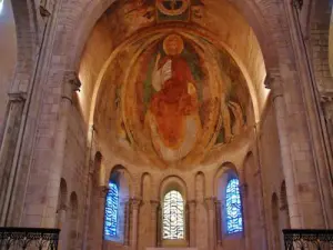 Interior of the cathedral Saint-Cyr-et-Sainte-Julitte