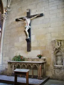 Interior of the cathedral Saint-Cyr-et-Sainte-Julitte