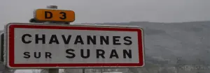 De ingang van Chavannes-sur-Suran in de winter