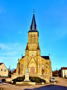 Church of Noroy-le-Bourg (© Jean Espirat)