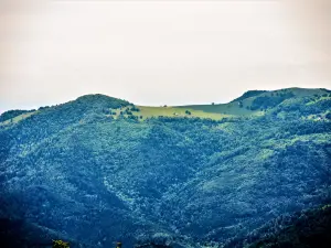 The Thanner-Huebel, (izquierda) y el Rossberg, (derecha), vistos desde el Marksteinkopf (© JE)