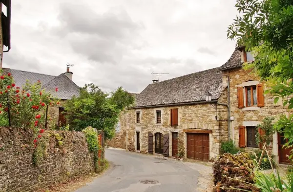 Onet-le-Château - Führer für Tourismus, Urlaub & Wochenende im Aveyron