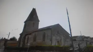 Jolie kleine kerk in de omgeving Champs