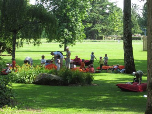 Orléans - Détente au parc floral de la Source (© J. Danet)