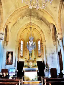 Choir of the chapel Notre-Dame du chêne (© Jean Espirat)