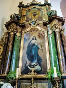 Altar of the Virgin, in the church (© JE)