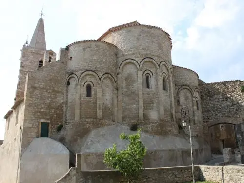 Ouveillan - Church of St. John the Evangelist