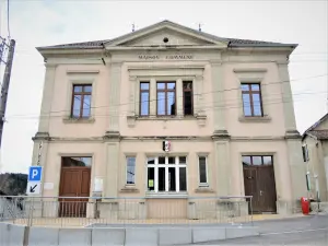 Facade of the town hall (© JE)