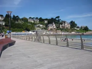 Promenade, Trestraou beach