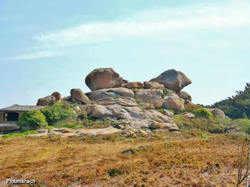 Perros-Guirec - Rochers (© J.E)