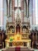 教会の祭壇と祭壇(©J.E)