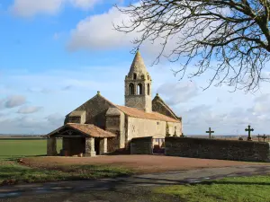 Saint-Martin-kerk in Noizé