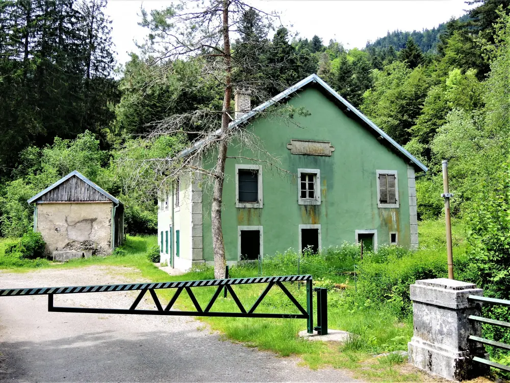 Plancher-les-Mines - Ancienne maison forestière du Rahin (© J.E)