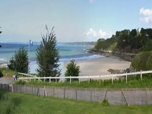 Plestin-les-Grèves - Pavillon Bleu sur la plage des Curés