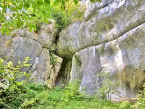 Fissure cave, south (© JE)