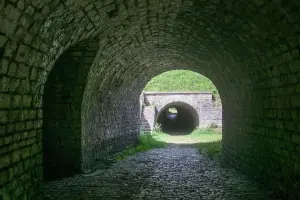 First tunnel-gallery of the Roches battery (© JE)