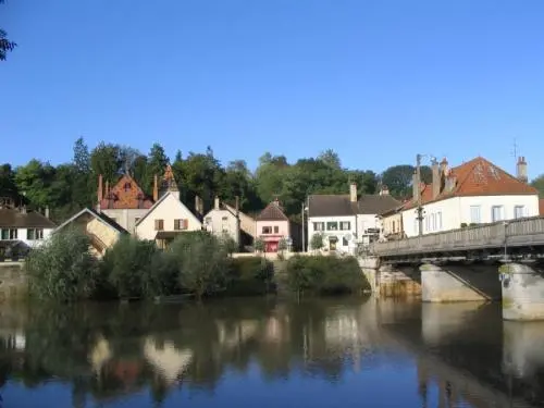 Pontailler-sur-Saône - Guía turismo, vacaciones y fines de semana en Côte-d'Or