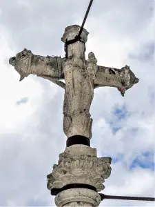 Westwand des Kirchenkreuzes von Preigney (© J.E)