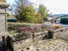 Présentevillers - Old fountain-washhouse, rue des Charmes (© JE)