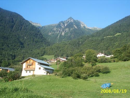 Pussy - The Bellacha seen from the cemetery Pussy