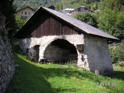 Pussy - bread oven that is operated for the feast of bread
