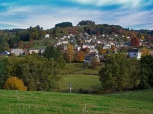 Dorf Calvinet