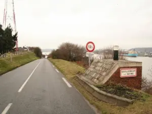 Route de Pont-Audemer, arrive Quillebeuf-sur-Seine