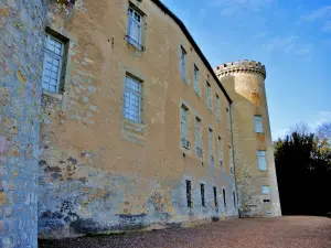 Parete est del castello e torre Patelot o nuova torre (© Jean Espirat)