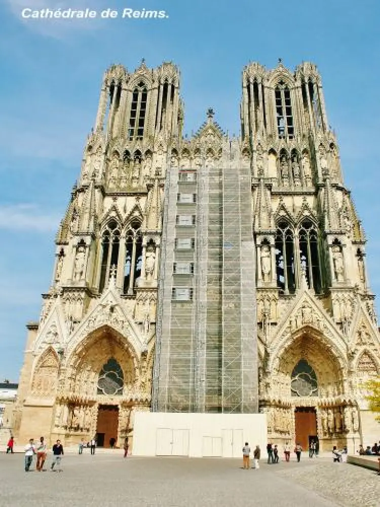 Reims - Cathédrale - Travaux de restauration de la façade (© J.E)