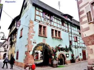 Maison nommée ''au brochet'' de 1471 (© Jean Espirat)