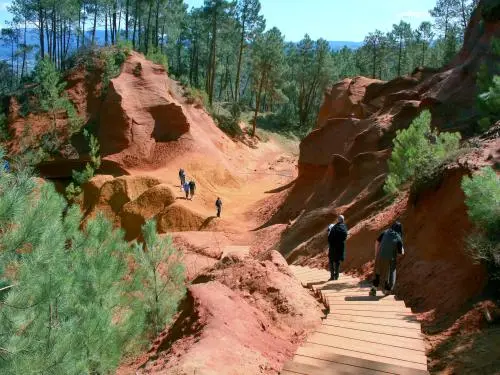 Roussillon - Descente vers les carrières d'ocre