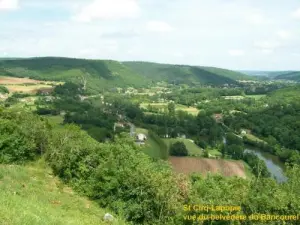 Vallée du Lot - vue du belvédère du Bancourel