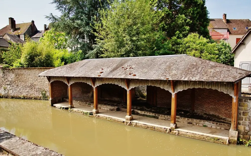 Saint-Fargeau - Le lavoir