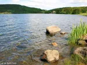 Lake of Saint-Front (© JE)