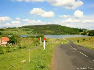 Lake of Saint-Front (© JE)