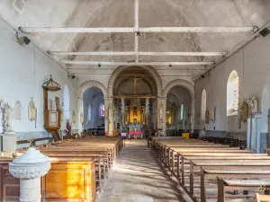 Het interieur van de kerk