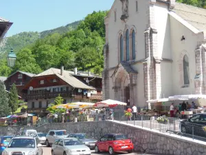 Place du marché le samedi matin