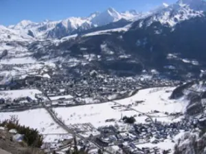 Dorp Saint-Lary in de winter