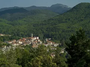 Vue de Saint-Laurent-de-Cerdans de la Redoute