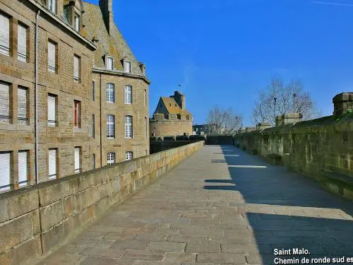 Saint-Malo - Chemin de ronde Sud-Est (© Jean Espirat)