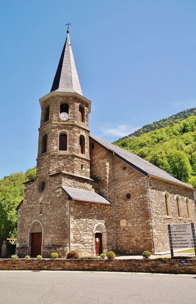 Saint-Mamet - De kerk Saint-Mammès
