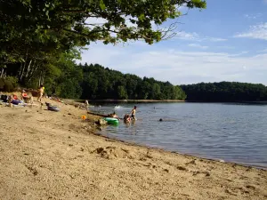 Swimming in Lake Chaumeçon