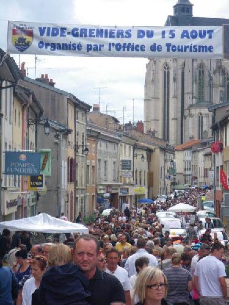 Saint-Nicolas-de-Port - Empty granaries-August 15